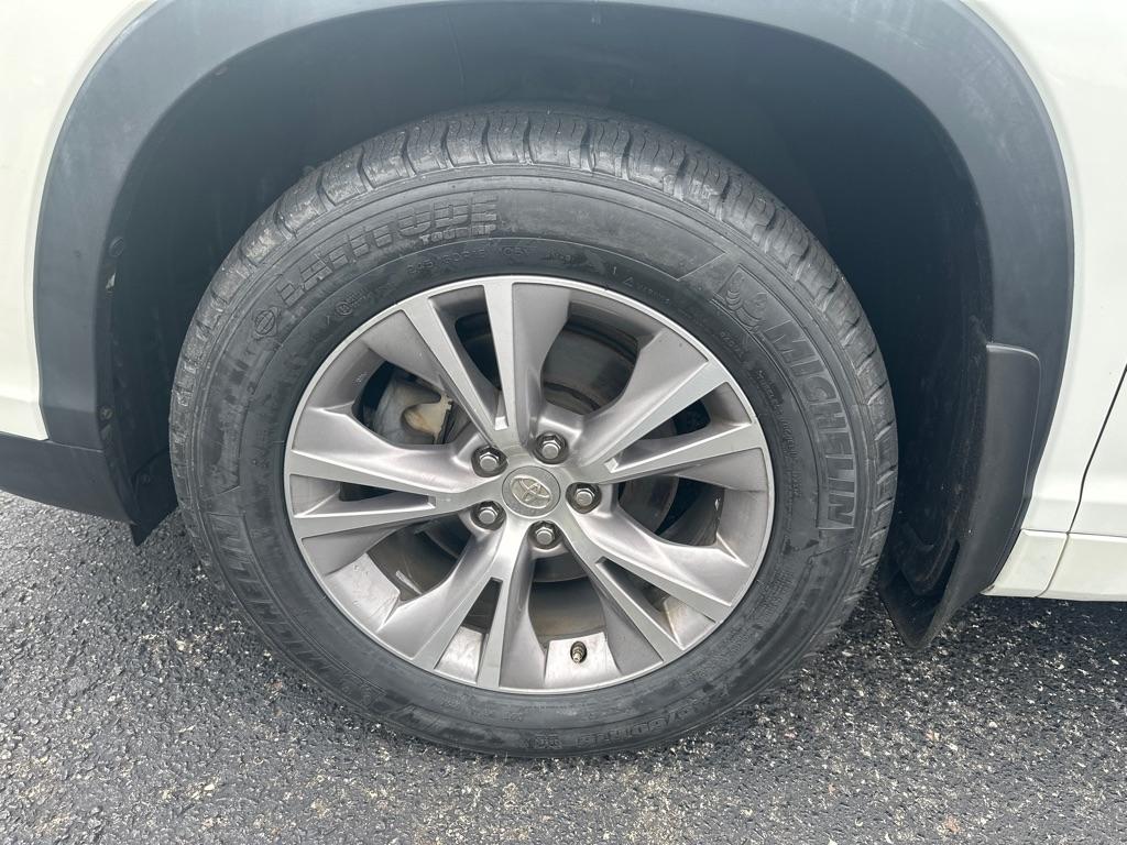 Toyota Highlander AWD 4dr V6 XLE (Natl) 2015