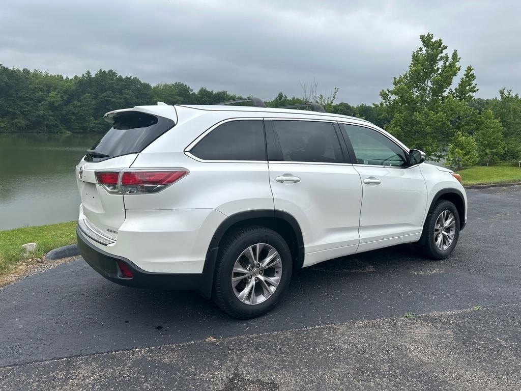 Toyota Highlander AWD 4dr V6 XLE (Natl) 2015