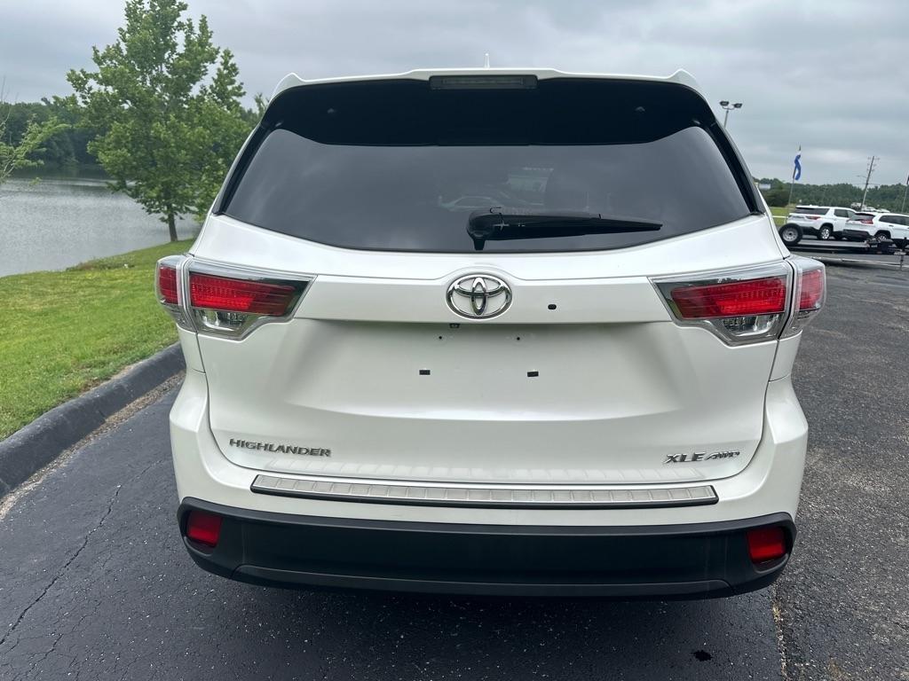 Toyota Highlander AWD 4dr V6 XLE (Natl) 2015