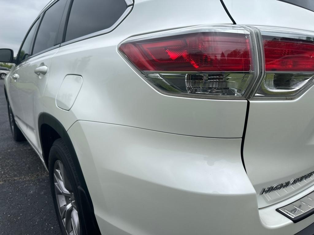 Toyota Highlander AWD 4dr V6 XLE (Natl) 2015