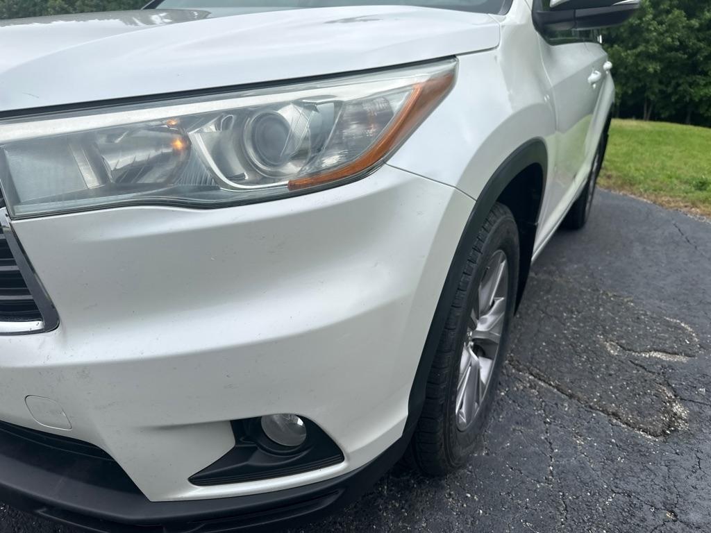 Toyota Highlander AWD 4dr V6 XLE (Natl) 2015