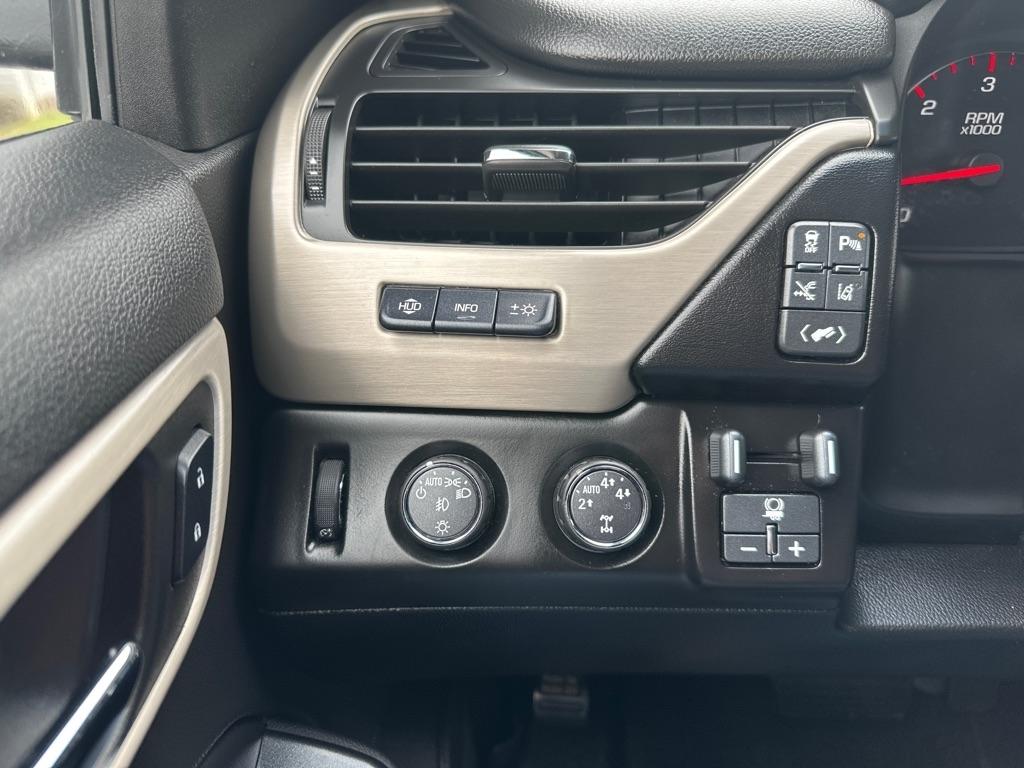 GMC Yukon 4WD 4dr Denali 2015