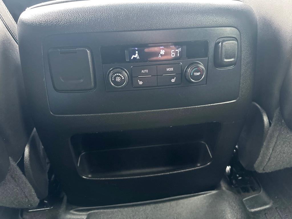 GMC Yukon 4WD 4dr Denali 2015
