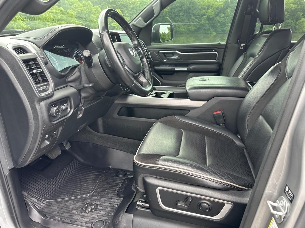 RAM 1500 Laramie 4x4 Crew Cab 5'7" Box 2022