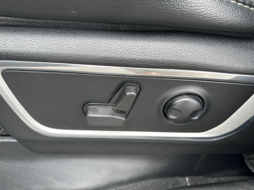 RAM 1500 Laramie 4x4 Crew Cab 5'7" Box 2022