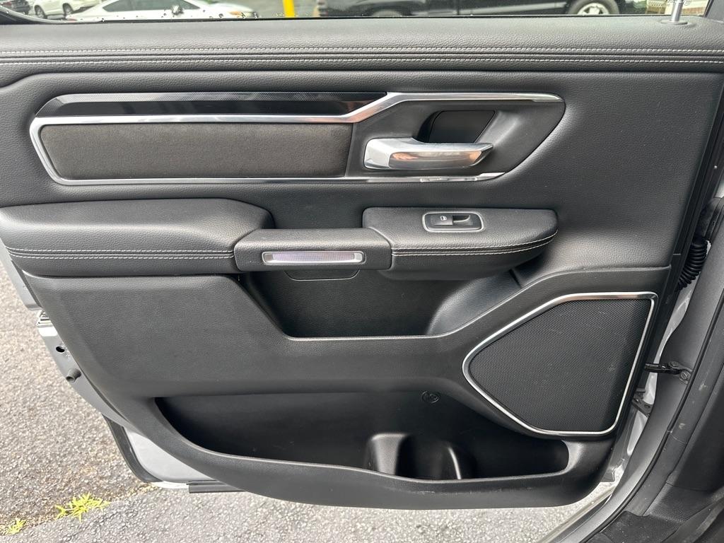 RAM 1500 Laramie 4x4 Crew Cab 5'7" Box 2022