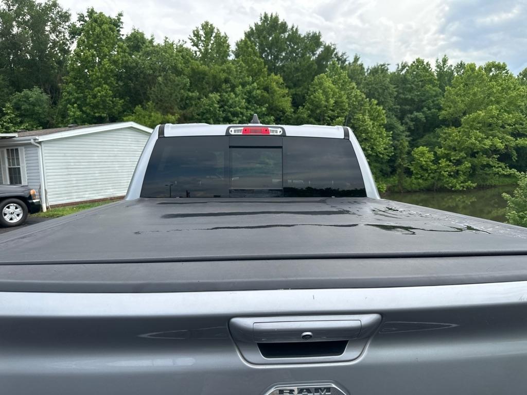 RAM 1500 Laramie 4x4 Crew Cab 5'7" Box 2022