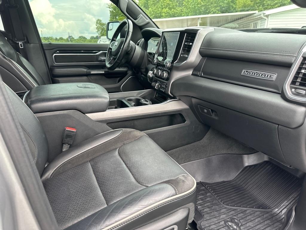RAM 1500 Laramie 4x4 Crew Cab 5'7" Box 2022