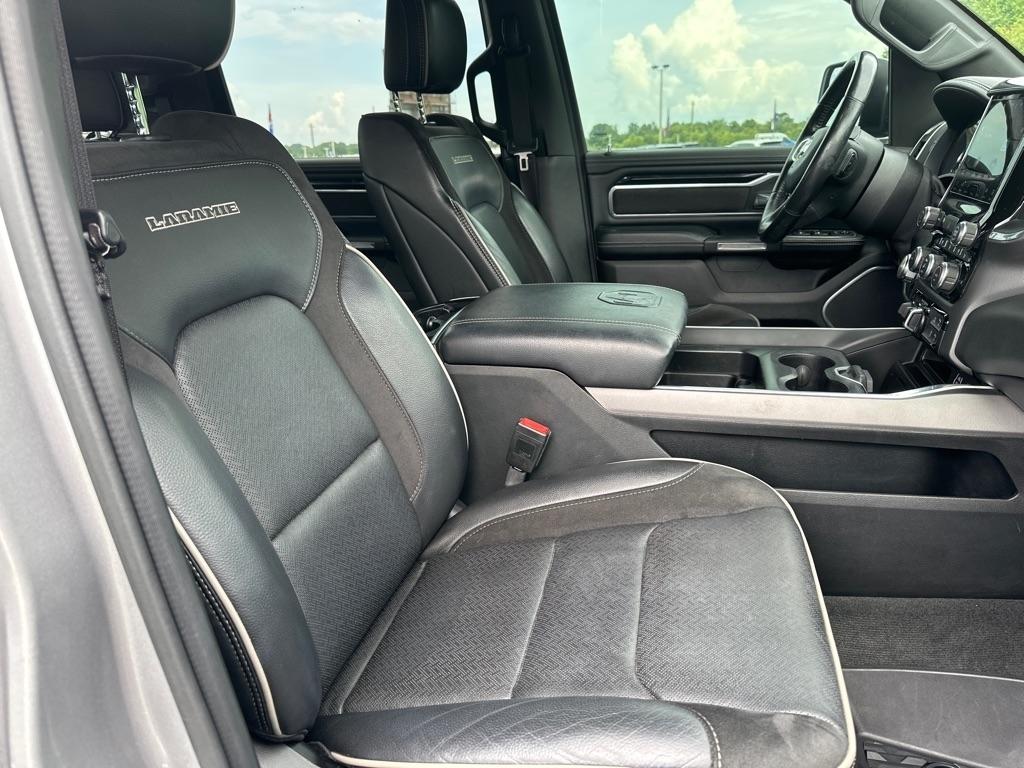 RAM 1500 Laramie 4x4 Crew Cab 5'7" Box 2022