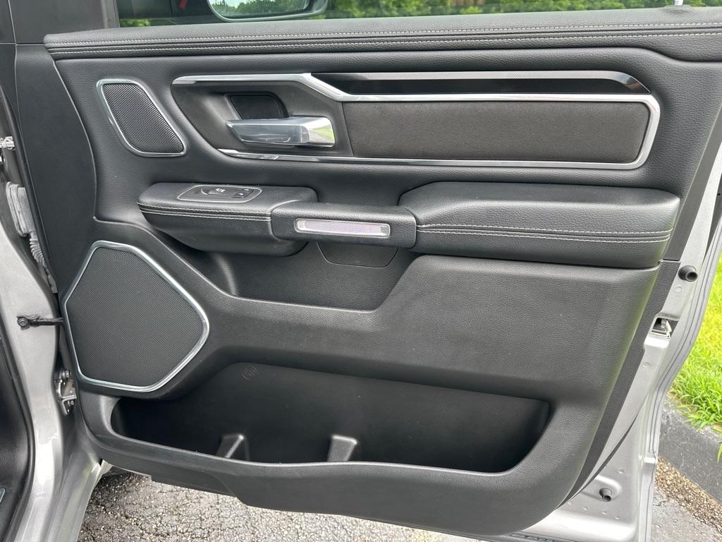RAM 1500 Laramie 4x4 Crew Cab 5'7" Box 2022