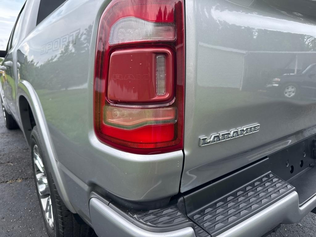 RAM 1500 Laramie 4x4 Crew Cab 5'7" Box 2022
