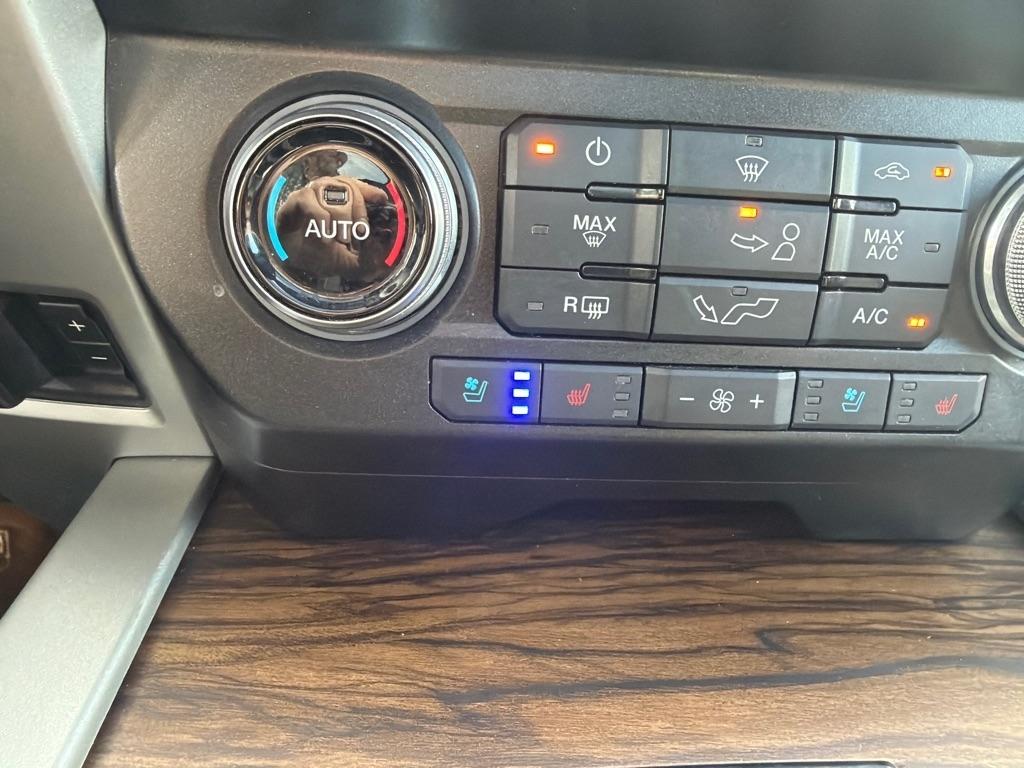 Ford F-150 SuperCrew 139" Lariat 4WD 2020