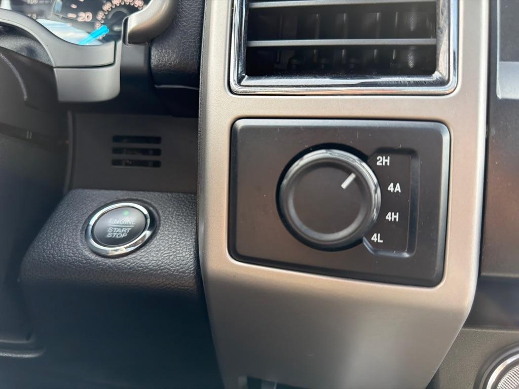 Ford F-150 SuperCrew 139" Lariat 4WD 2020