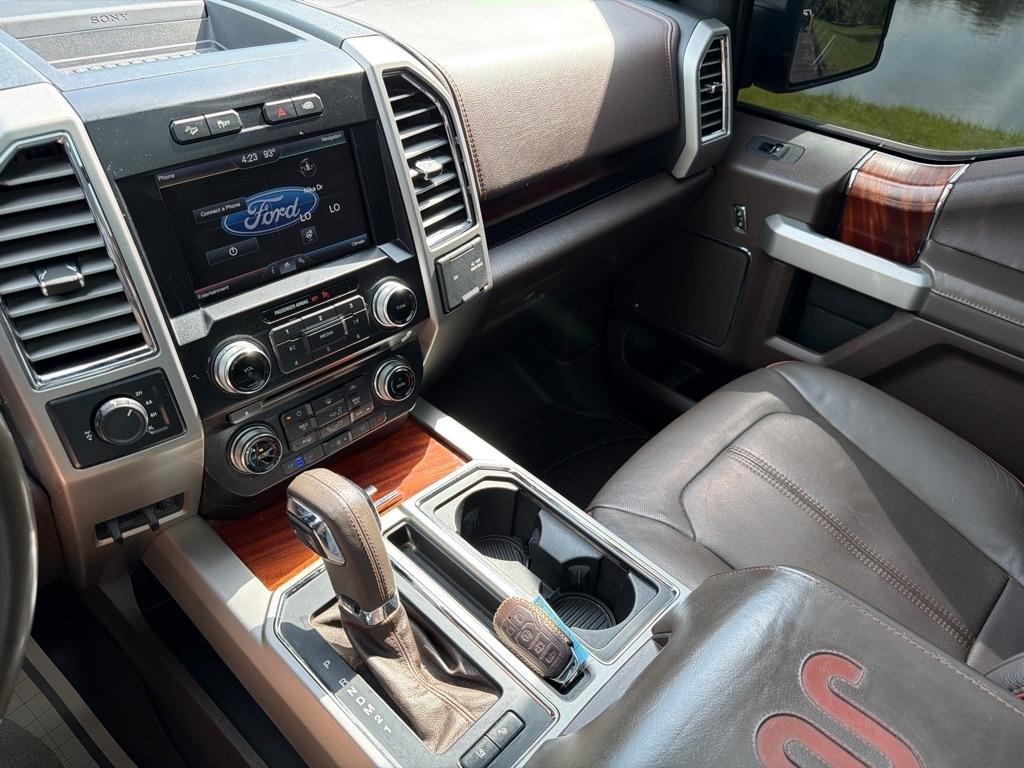 Ford F-150 4WD SuperCrew 145" King Ranch 2015
