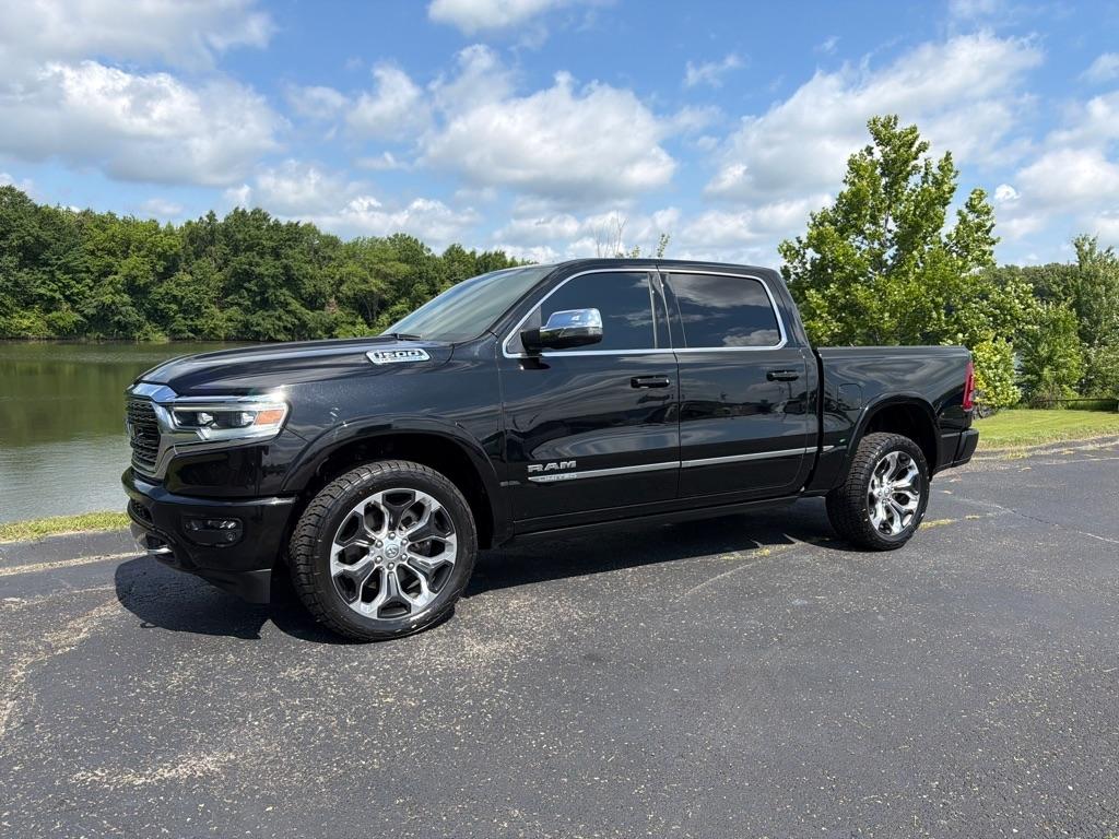 RAM 1500 Limited 4x4 Crew Cab 5'7" Box 2023
