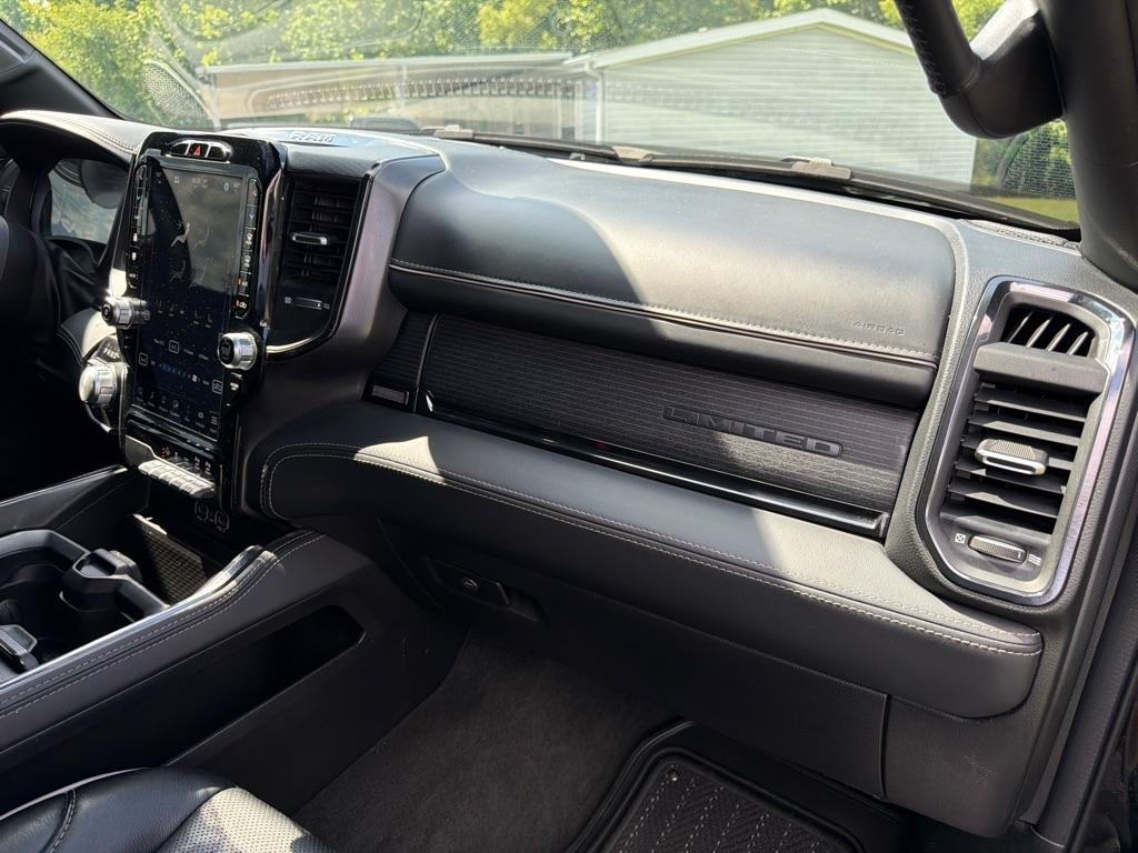 RAM 1500 Limited 4x4 Crew Cab 5'7" Box 2023