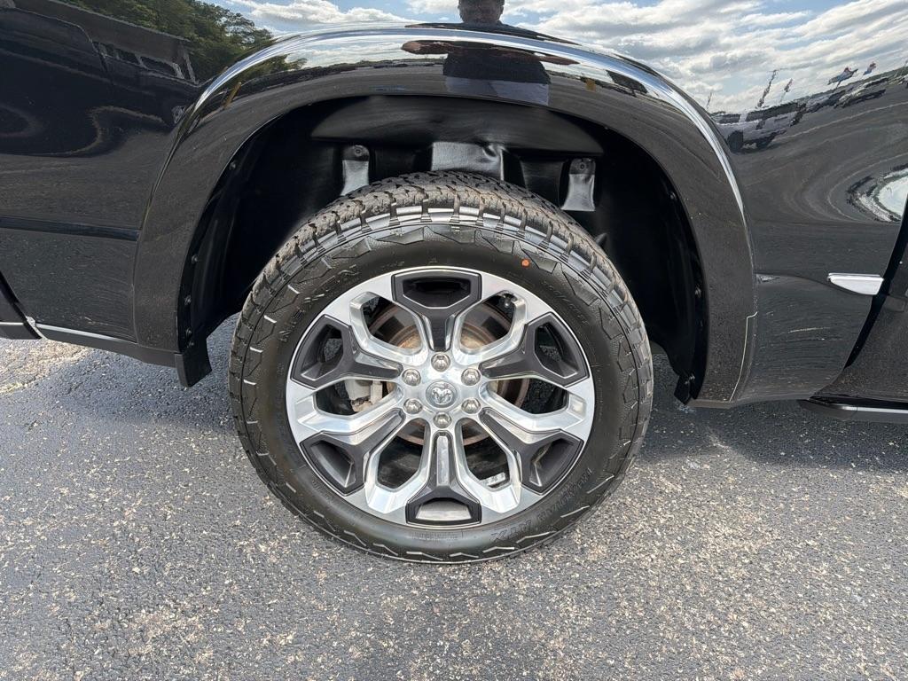 RAM 1500 Limited 4x4 Crew Cab 5'7" Box 2023