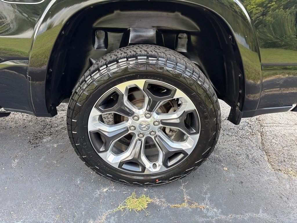 RAM 1500 Limited 4x4 Crew Cab 5'7" Box 2023