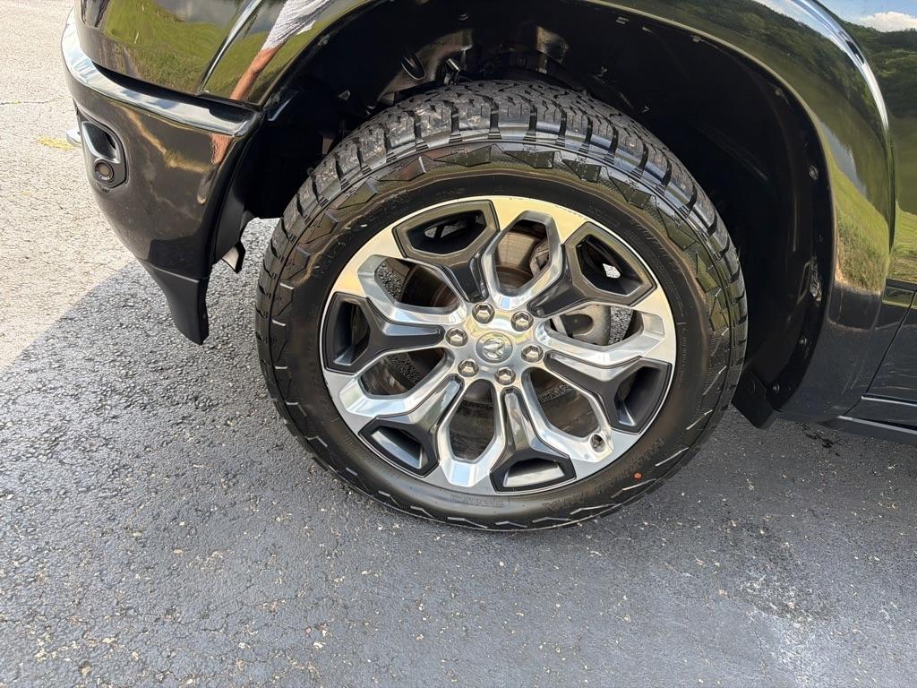 RAM 1500 Limited 4x4 Crew Cab 5'7" Box 2023