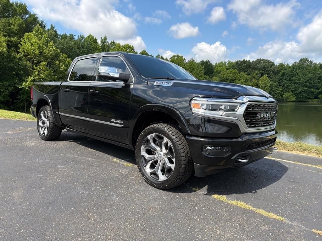 RAM 1500 Limited 4x4 Crew Cab 5'7" Box 2023