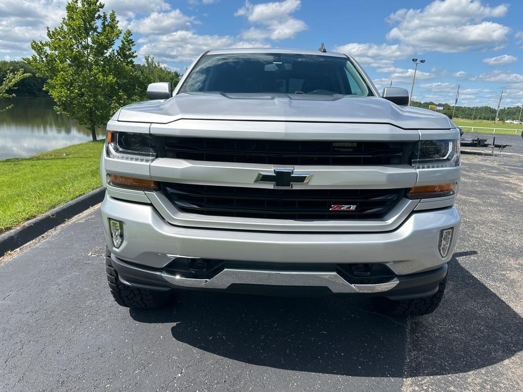 Chevrolet Silverado 1500 4WD Crew Cab 143.5" LT w/2LT 2018