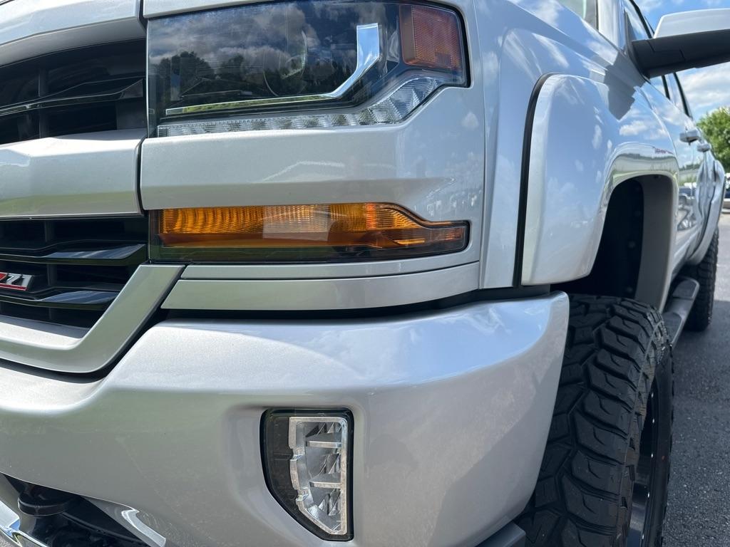 Chevrolet Silverado 1500 4WD Crew Cab 143.5" LT w/2LT 2018