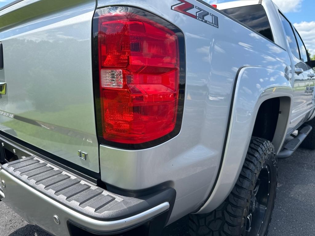Chevrolet Silverado 1500 4WD Crew Cab 143.5" LT w/2LT 2018