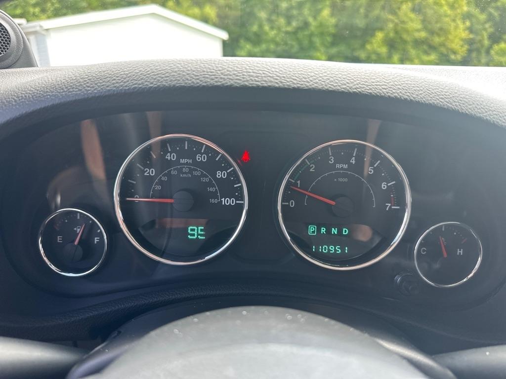 Jeep Wrangler Unlimited 4WD 4dr Sahara 2013
