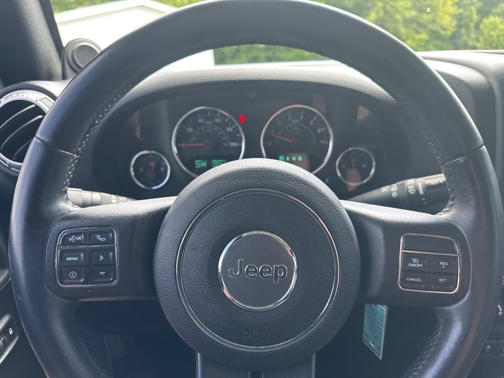 Jeep Wrangler Unlimited 4WD 4dr Sahara 2013