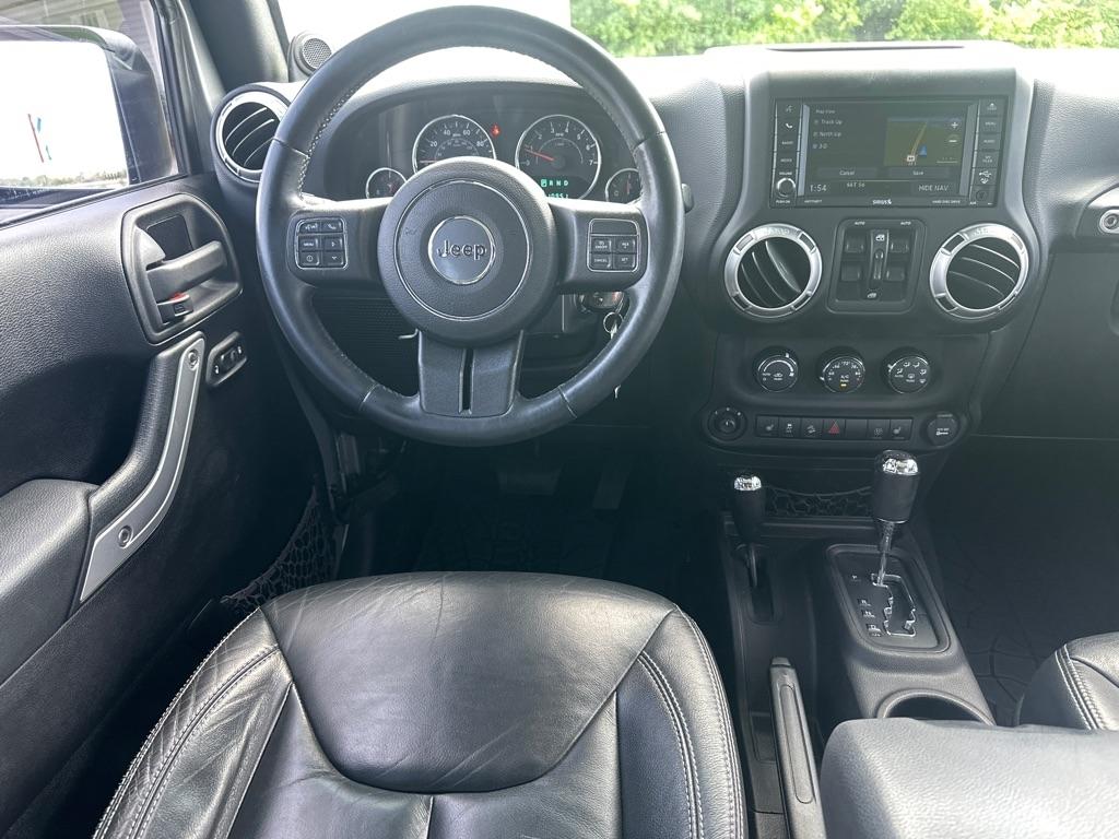 Jeep Wrangler Unlimited 4WD 4dr Sahara 2013