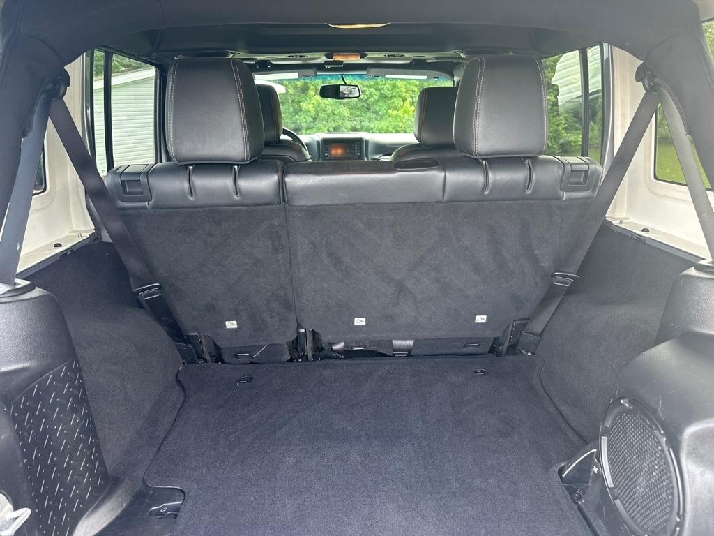 Jeep Wrangler Unlimited 4WD 4dr Sahara 2013