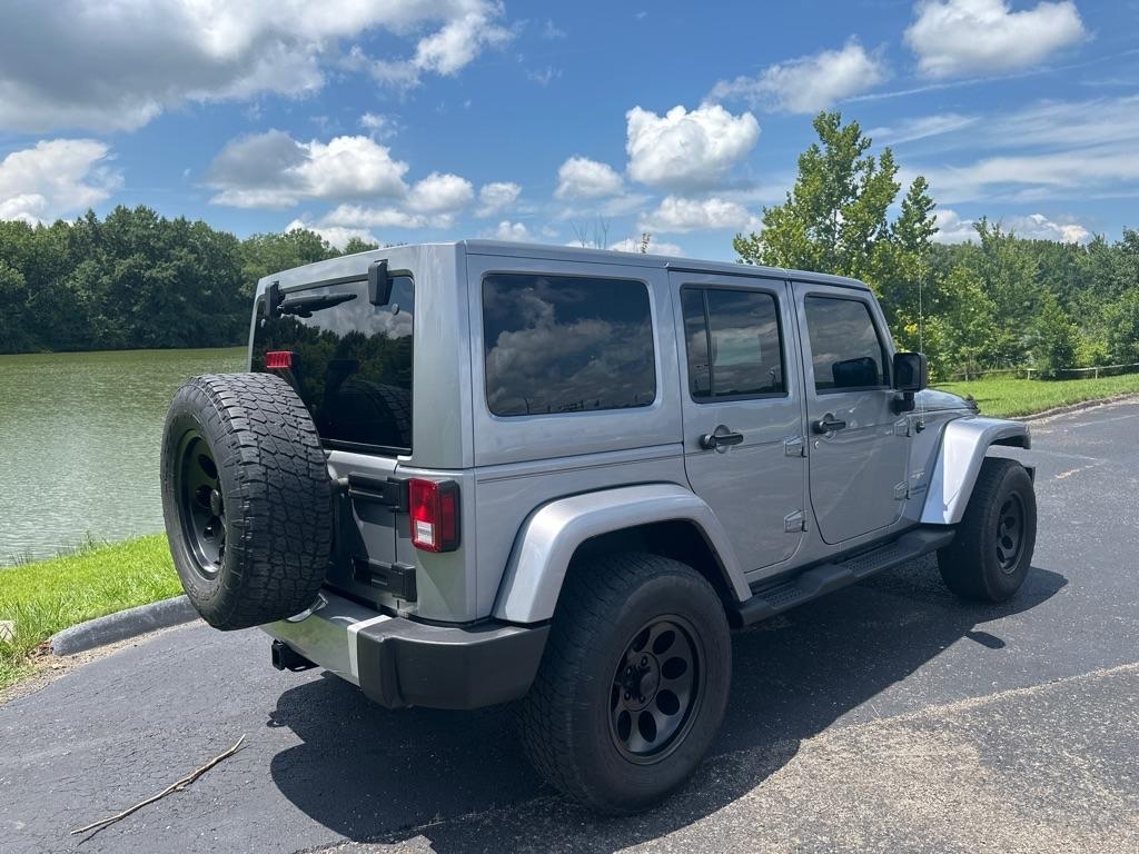 Jeep Wrangler Unlimited 4WD 4dr Sahara 2013