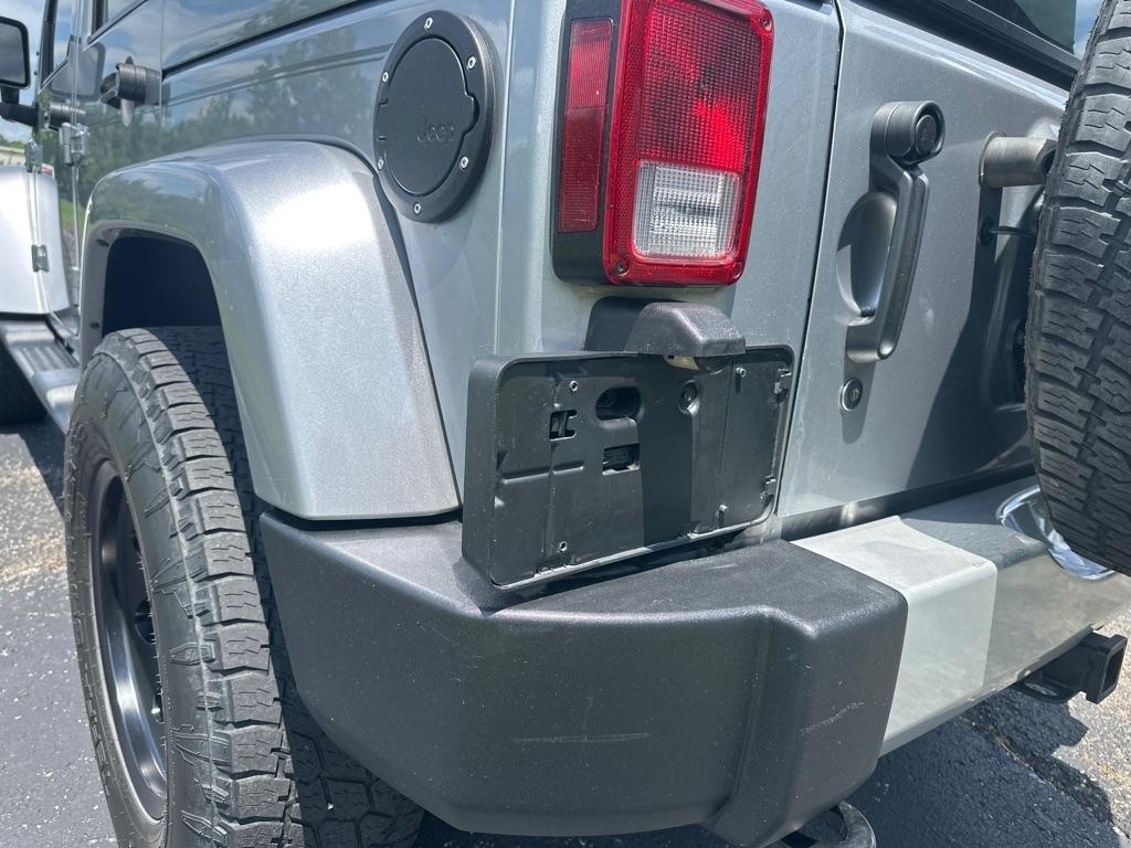 Jeep Wrangler Unlimited 4WD 4dr Sahara 2013