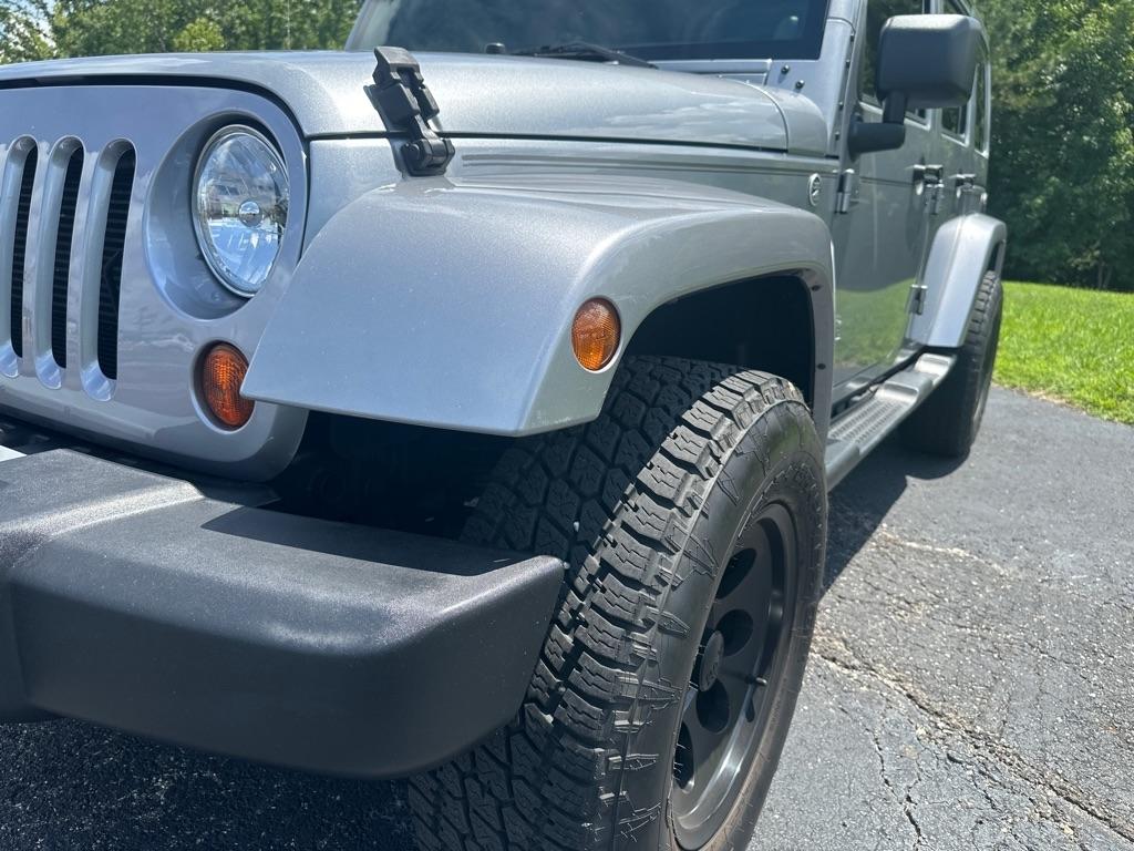 Jeep Wrangler Unlimited 4WD 4dr Sahara 2013