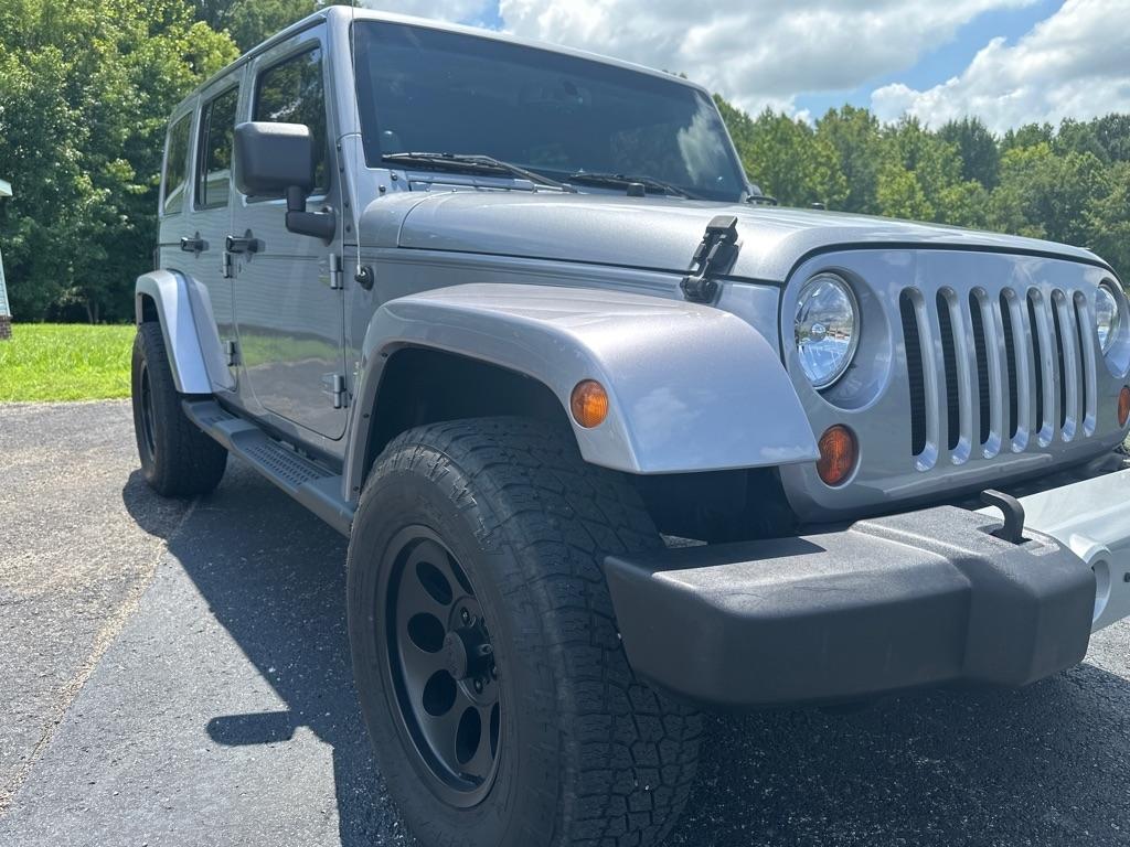 Jeep Wrangler Unlimited 4WD 4dr Sahara 2013