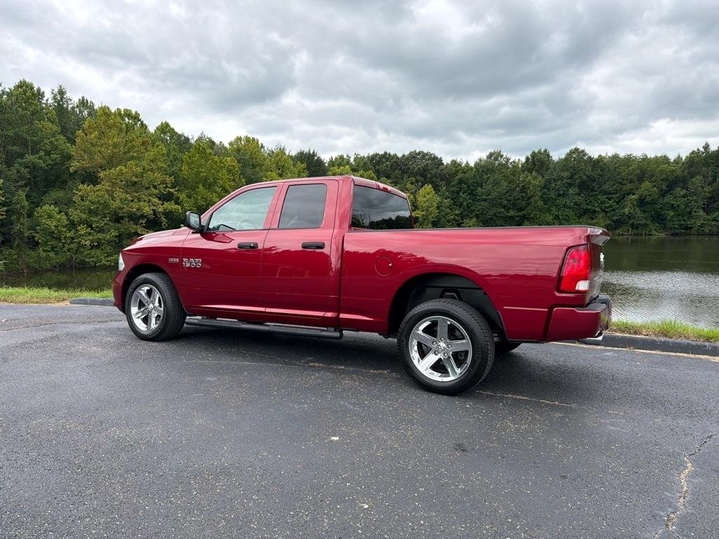 RAM 1500 2WD Quad Cab 140.5" Express 2014