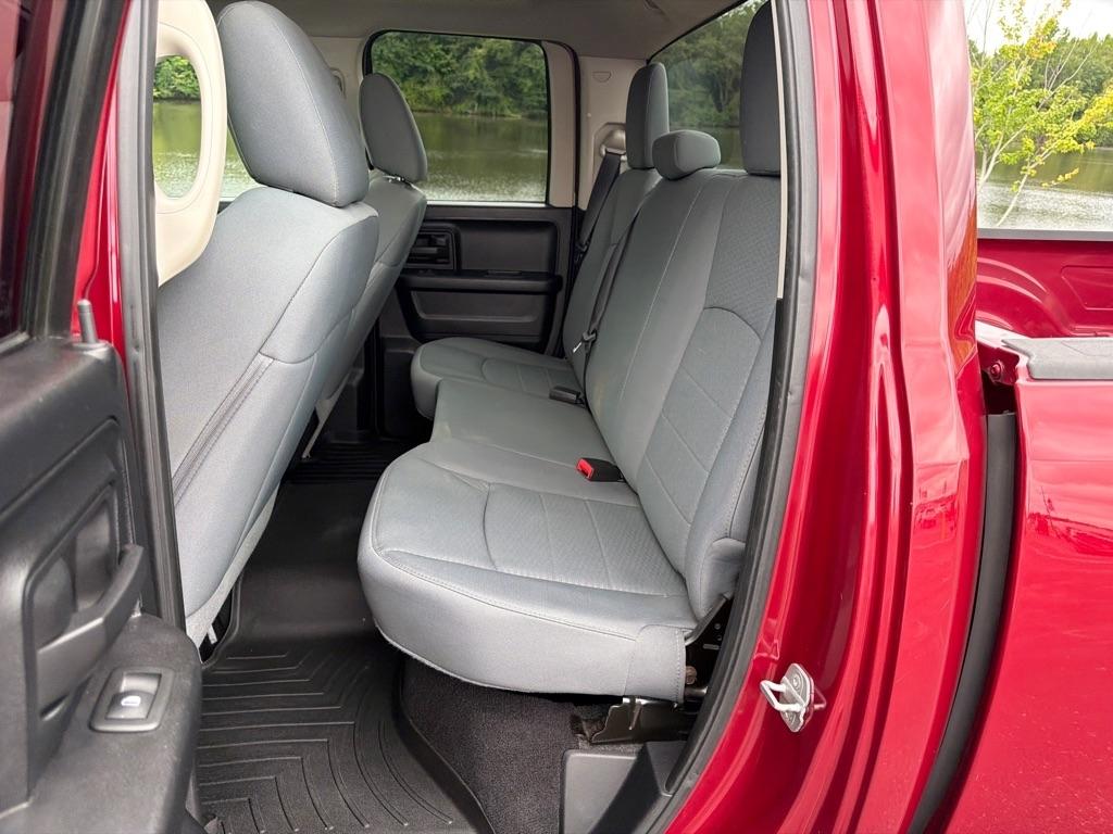 RAM 1500 2WD Quad Cab 140.5" Express 2014