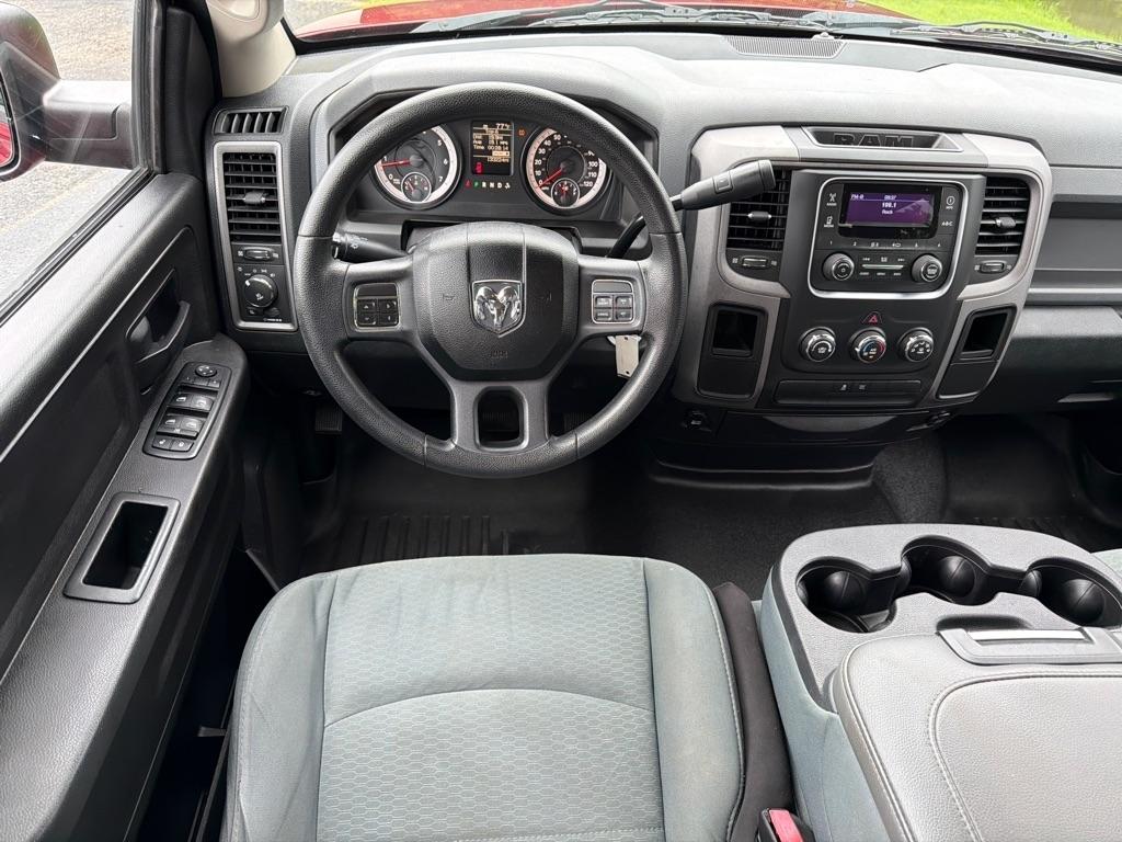 RAM 1500 2WD Quad Cab 140.5" Express 2014