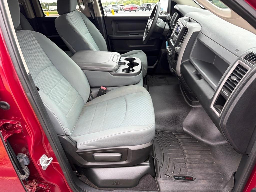 RAM 1500 2WD Quad Cab 140.5" Express 2014