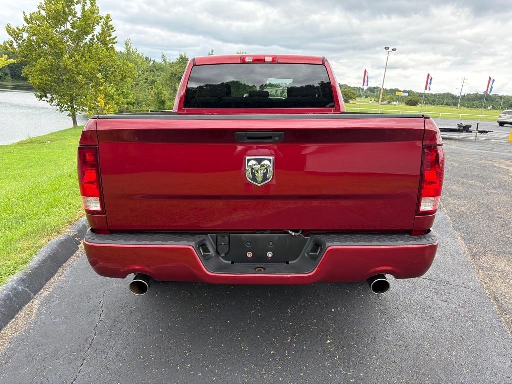 RAM 1500 2WD Quad Cab 140.5" Express 2014
