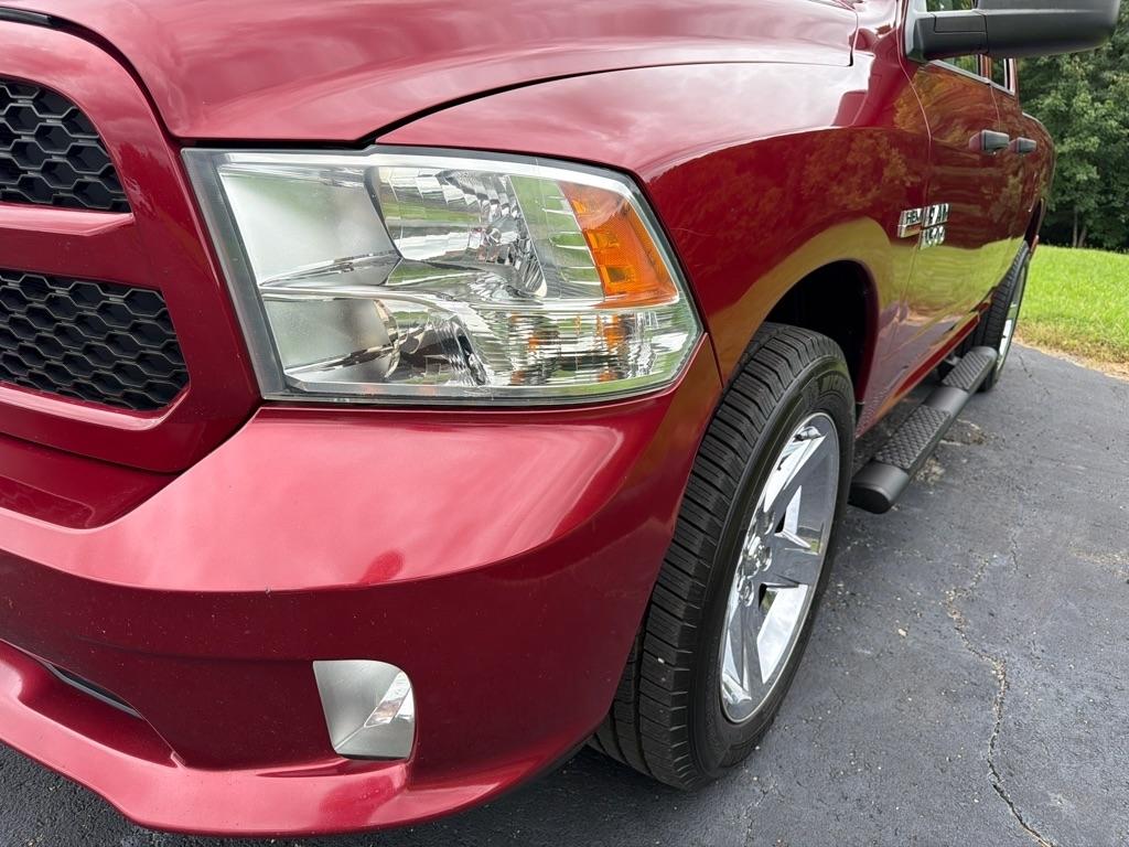 RAM 1500 2WD Quad Cab 140.5" Express 2014