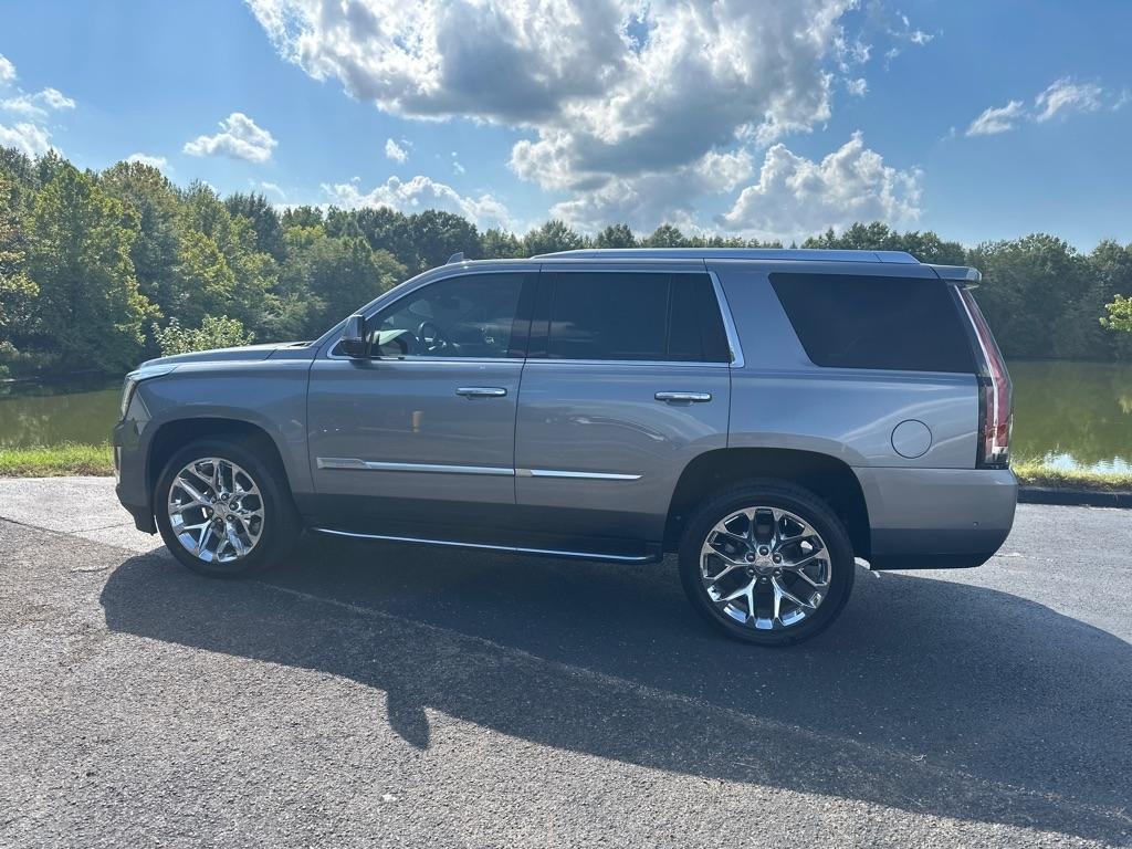 Cadillac Escalade 2WD 4dr Luxury 2020