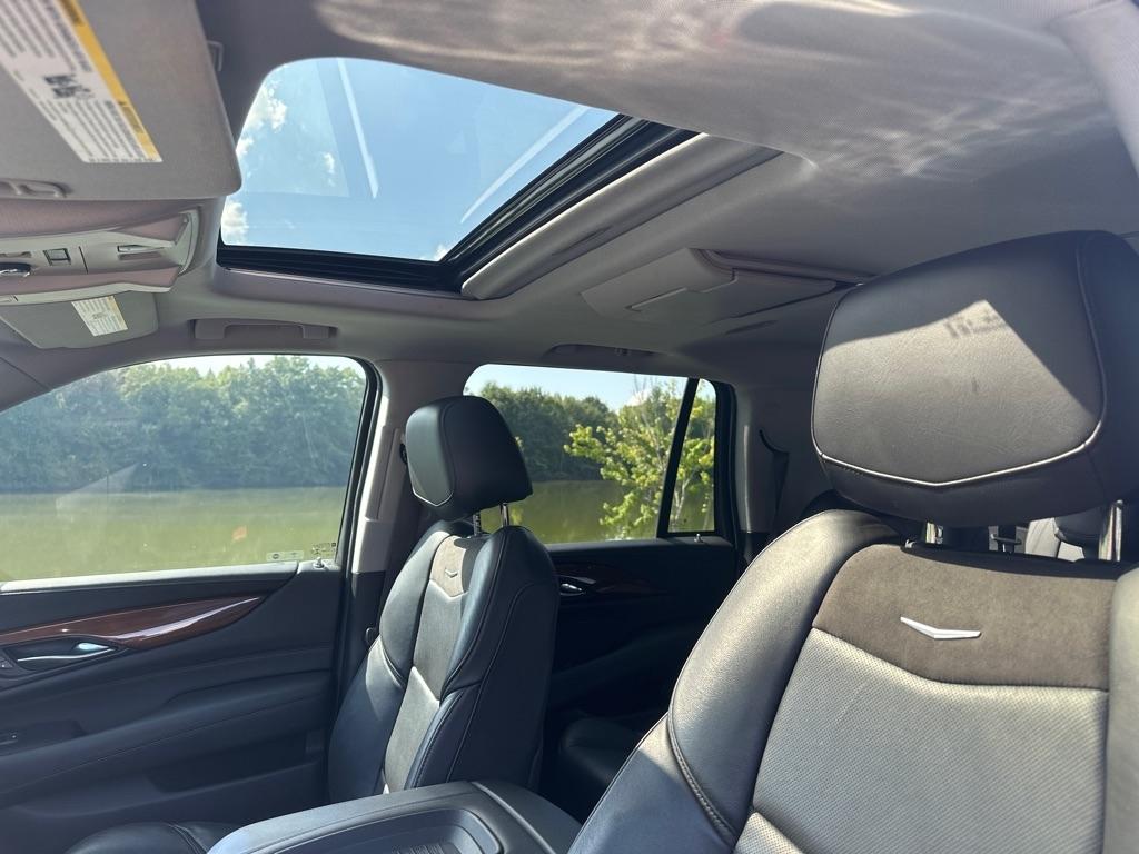 Cadillac Escalade 2WD 4dr Luxury 2020