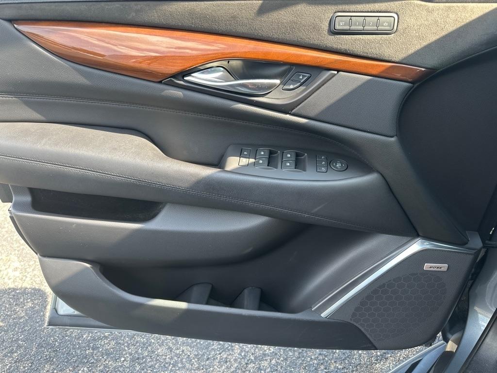 Cadillac Escalade 2WD 4dr Luxury 2020