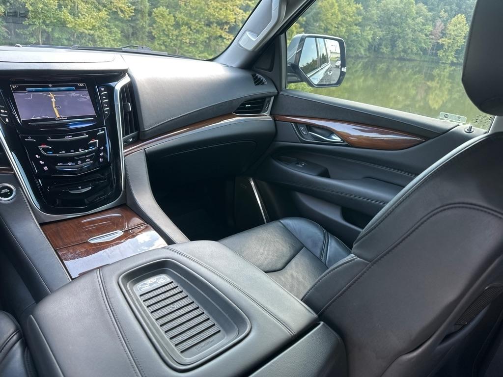 Cadillac Escalade 2WD 4dr Luxury 2020