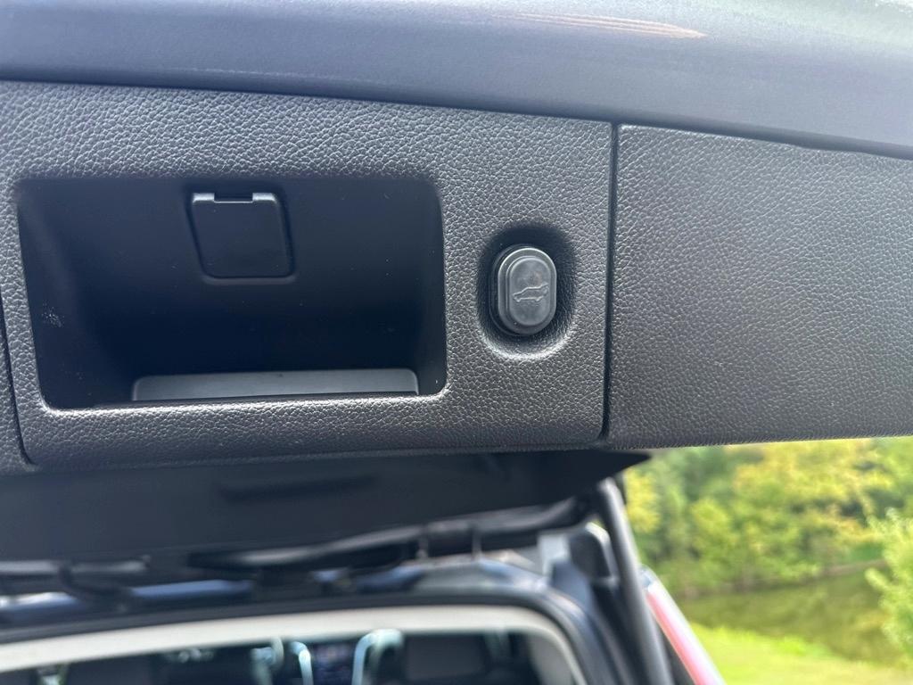 Cadillac Escalade 2WD 4dr Luxury 2020