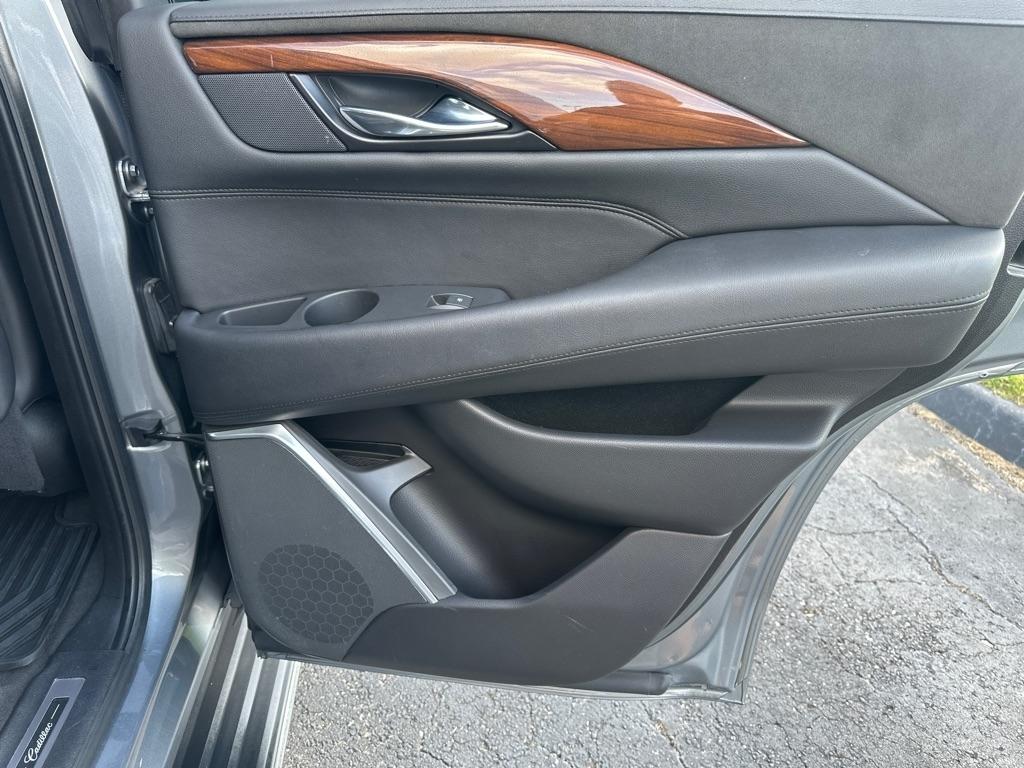 Cadillac Escalade 2WD 4dr Luxury 2020