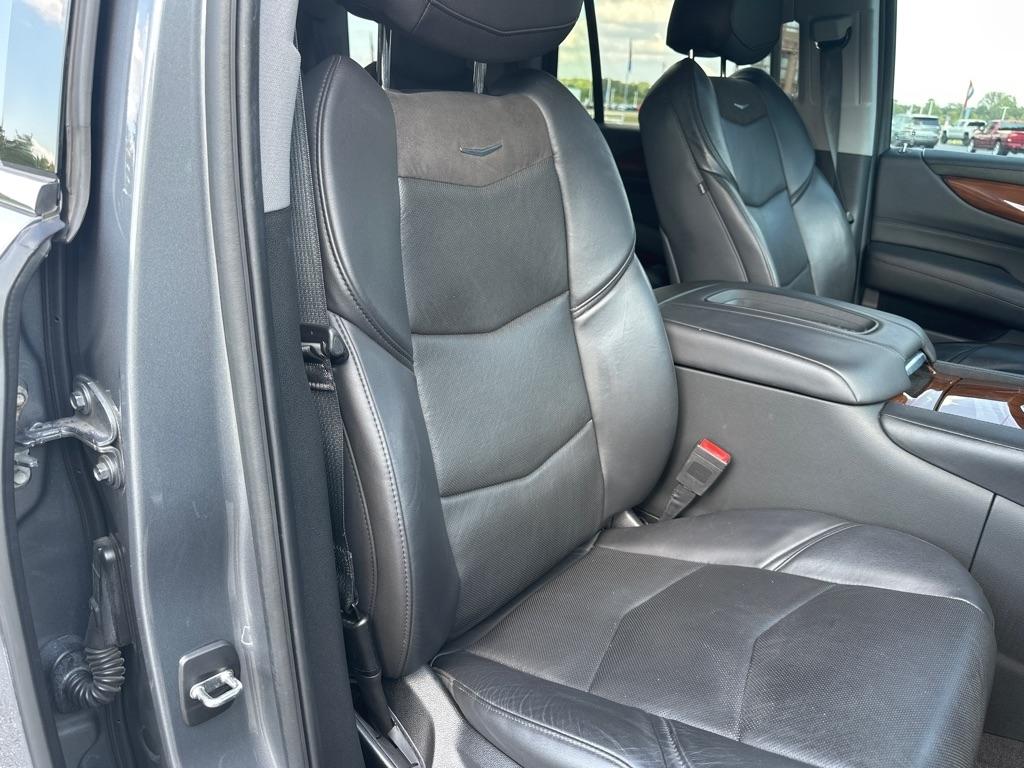 Cadillac Escalade 2WD 4dr Luxury 2020