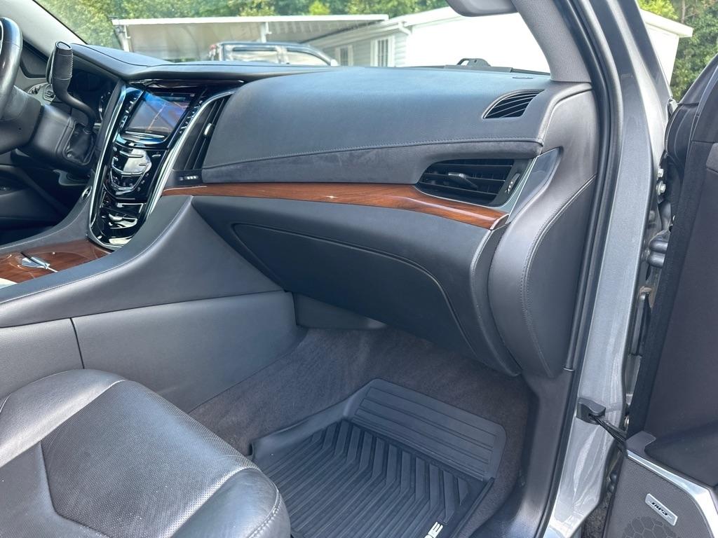 Cadillac Escalade 2WD 4dr Luxury 2020
