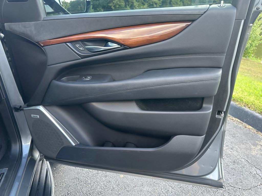 Cadillac Escalade 2WD 4dr Luxury 2020
